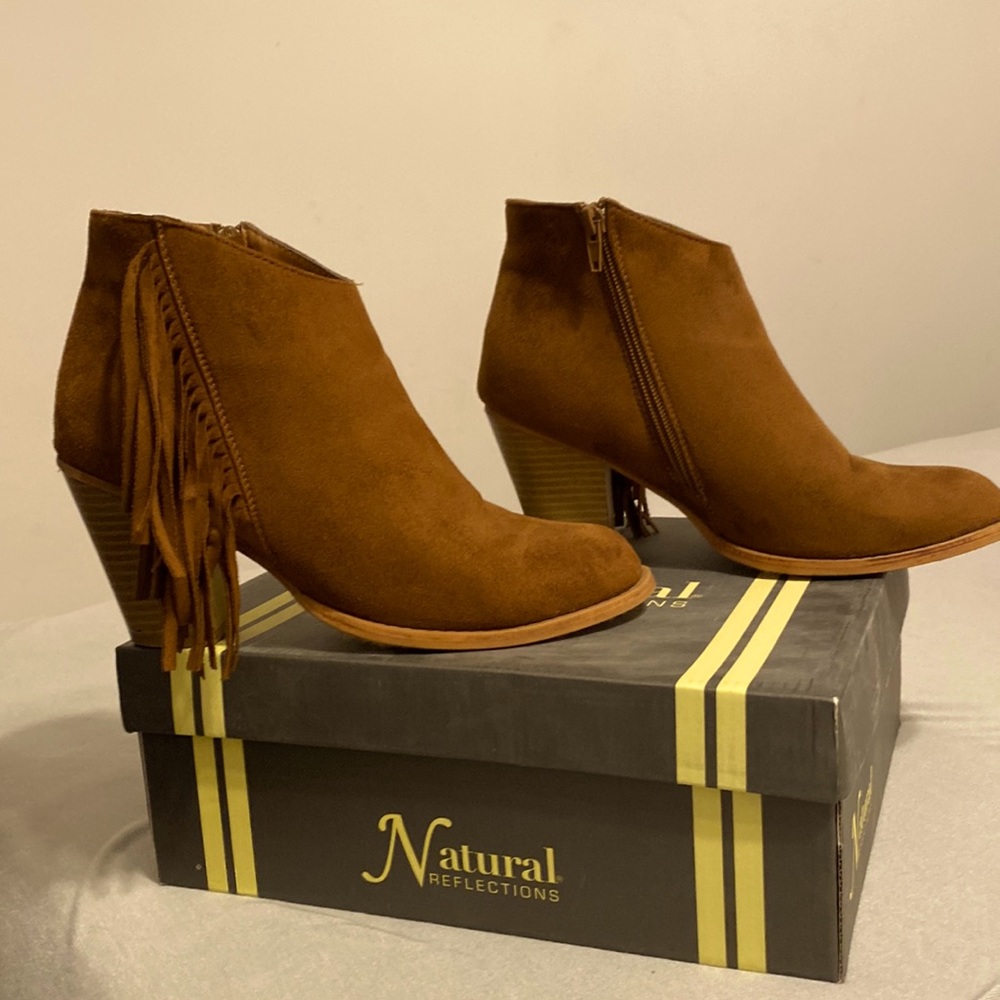 COPY - . Natural reflections fringe booties